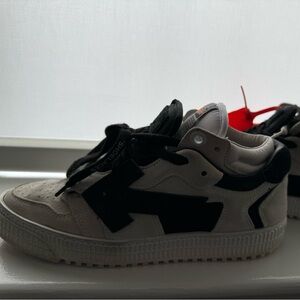 Off-Court Low Sneakers